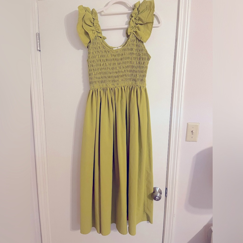 Green Midi Dress with Smocking and Ruffle sleeves